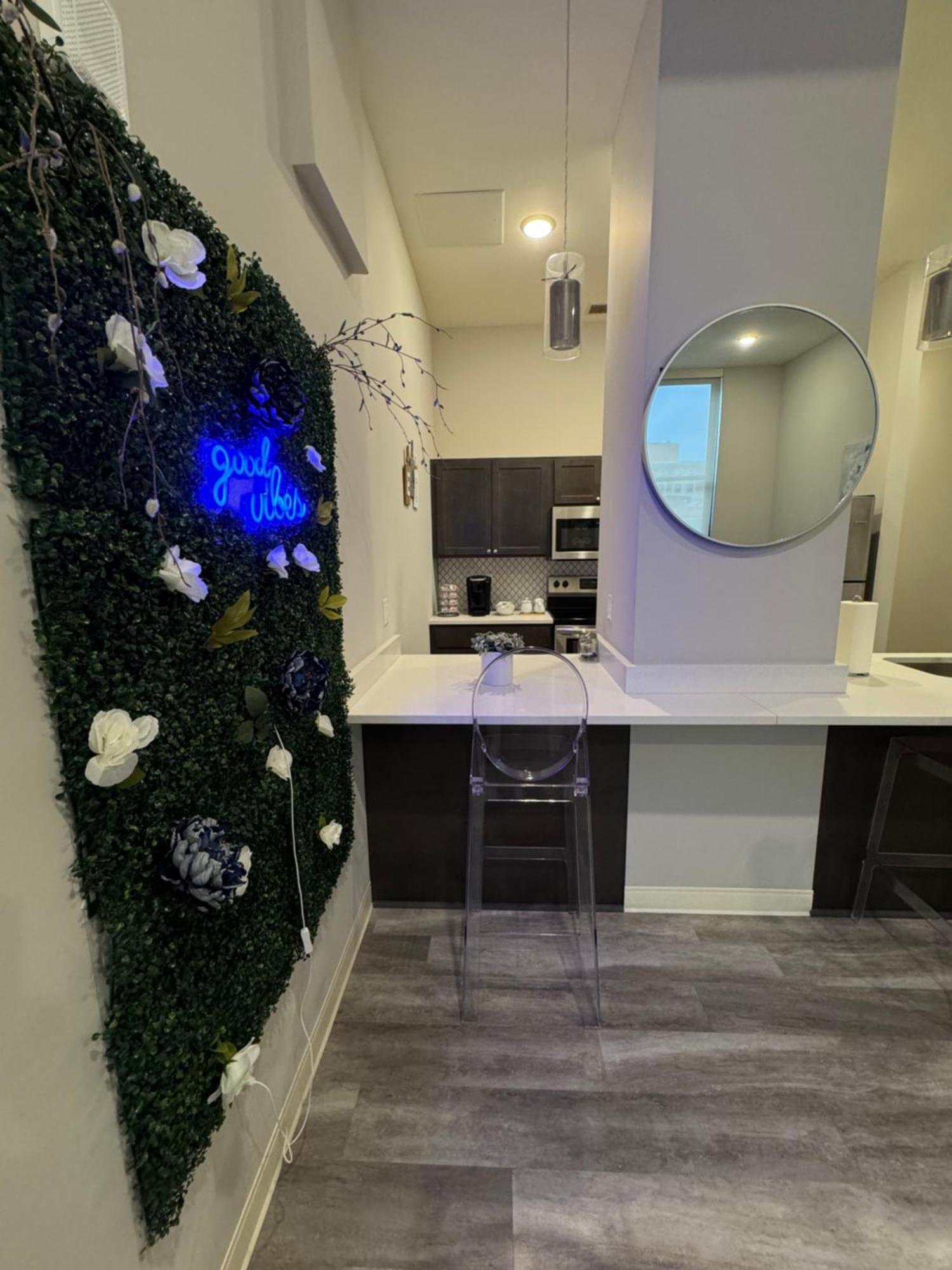 Beautiful Condo/Rooftop Patio With Free Parking Cleveland Zewnętrze zdjęcie