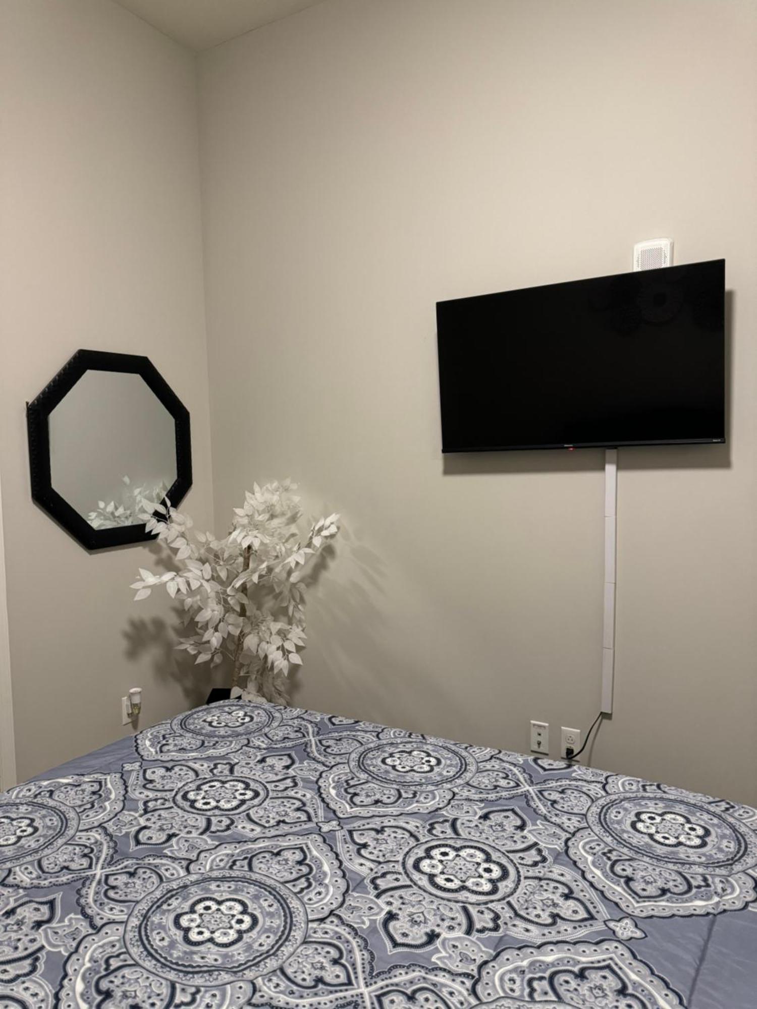 Beautiful Condo/Rooftop Patio With Free Parking Cleveland Zewnętrze zdjęcie